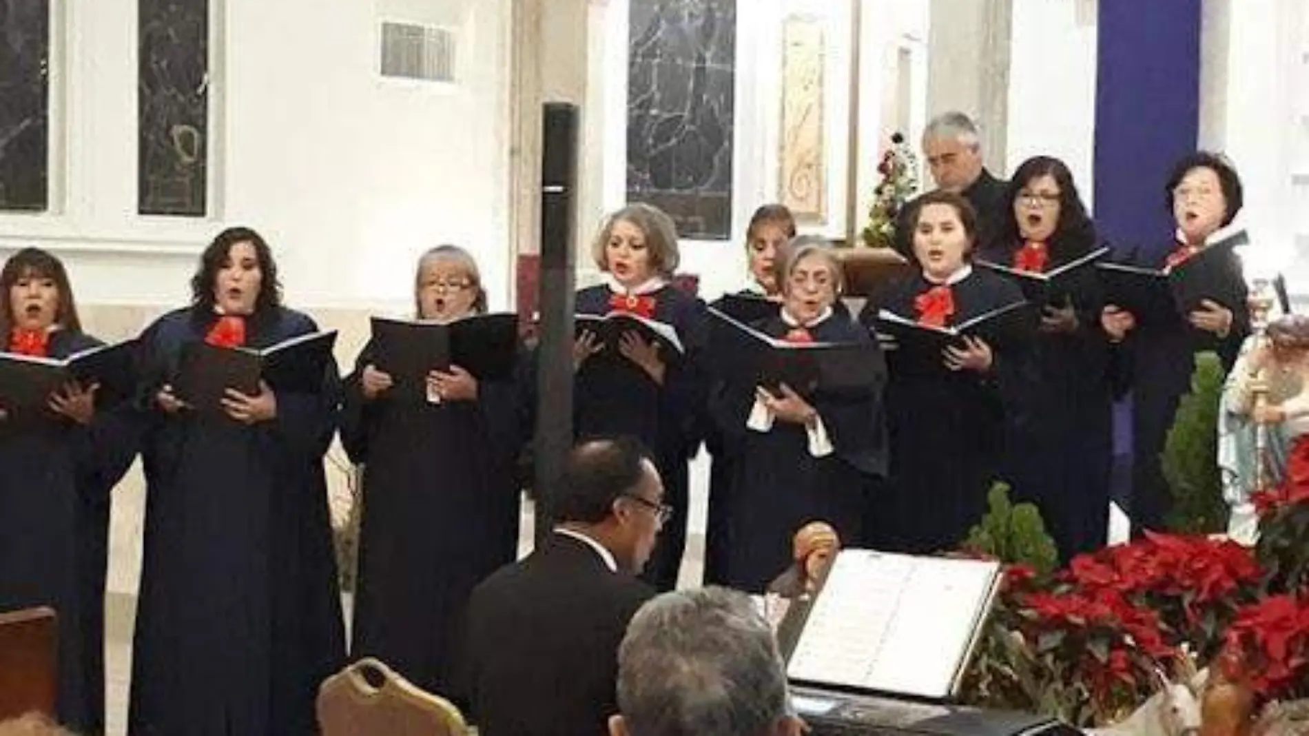 El Coro Salve Regina de la Parroquia Inmaculada Concepción se prepara para el tradicional concierto navideño